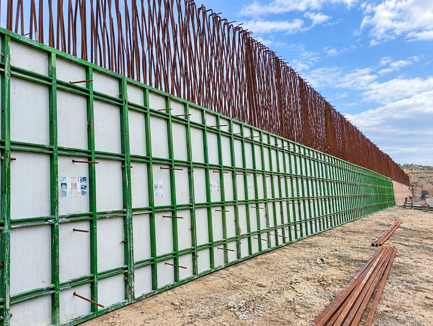 Wall formwork alignment on site