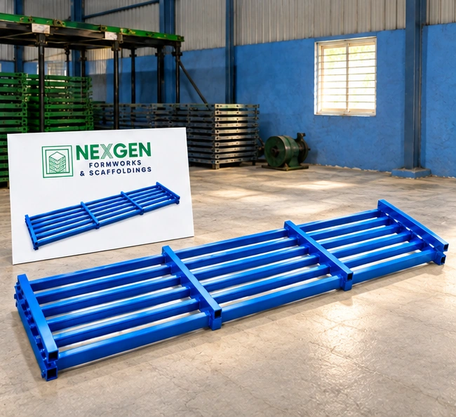 Steel scaffolding walkway planks for construction sites